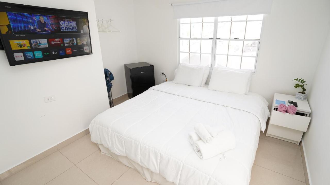 The Pelican Poshtel San Juan Bagian luar foto