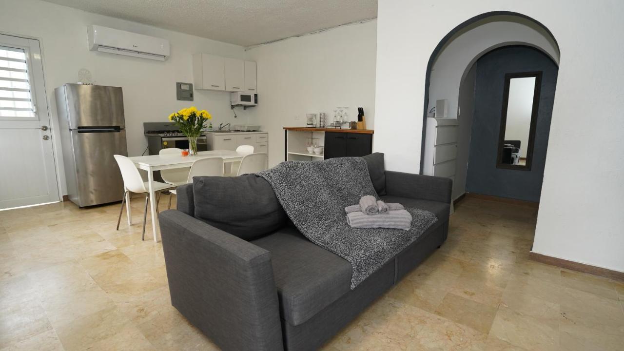 The Pelican Poshtel San Juan Bagian luar foto