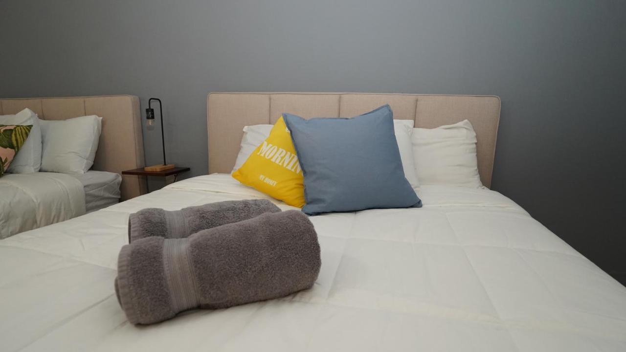 The Pelican Poshtel San Juan Bagian luar foto