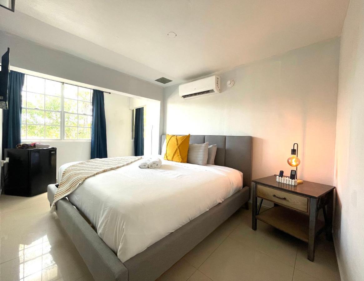 The Pelican Poshtel San Juan Bagian luar foto