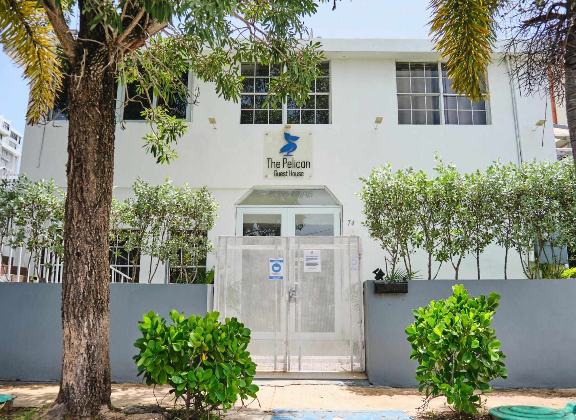 The Pelican Poshtel San Juan Bagian luar foto
