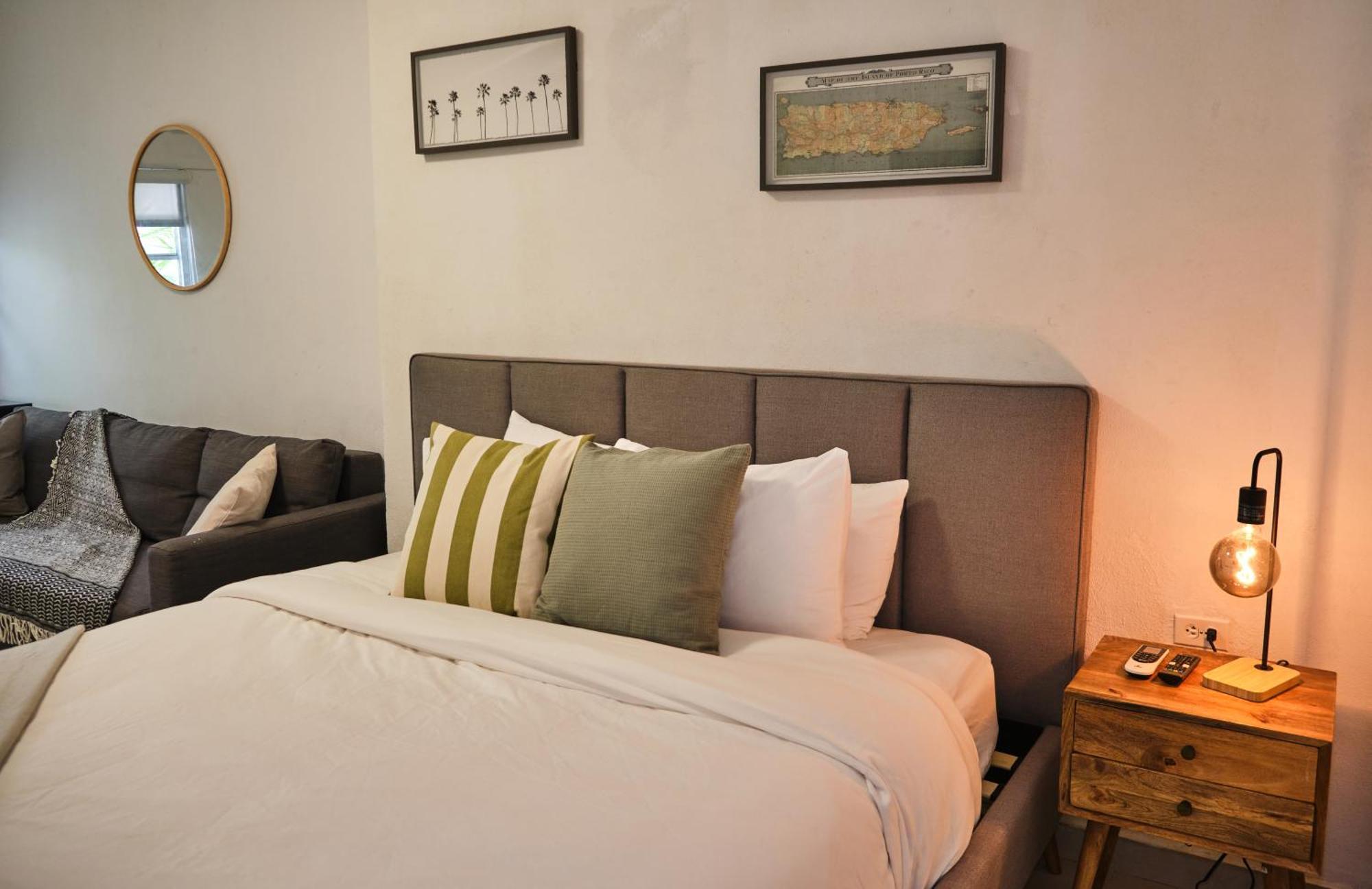 The Pelican Poshtel San Juan Bagian luar foto