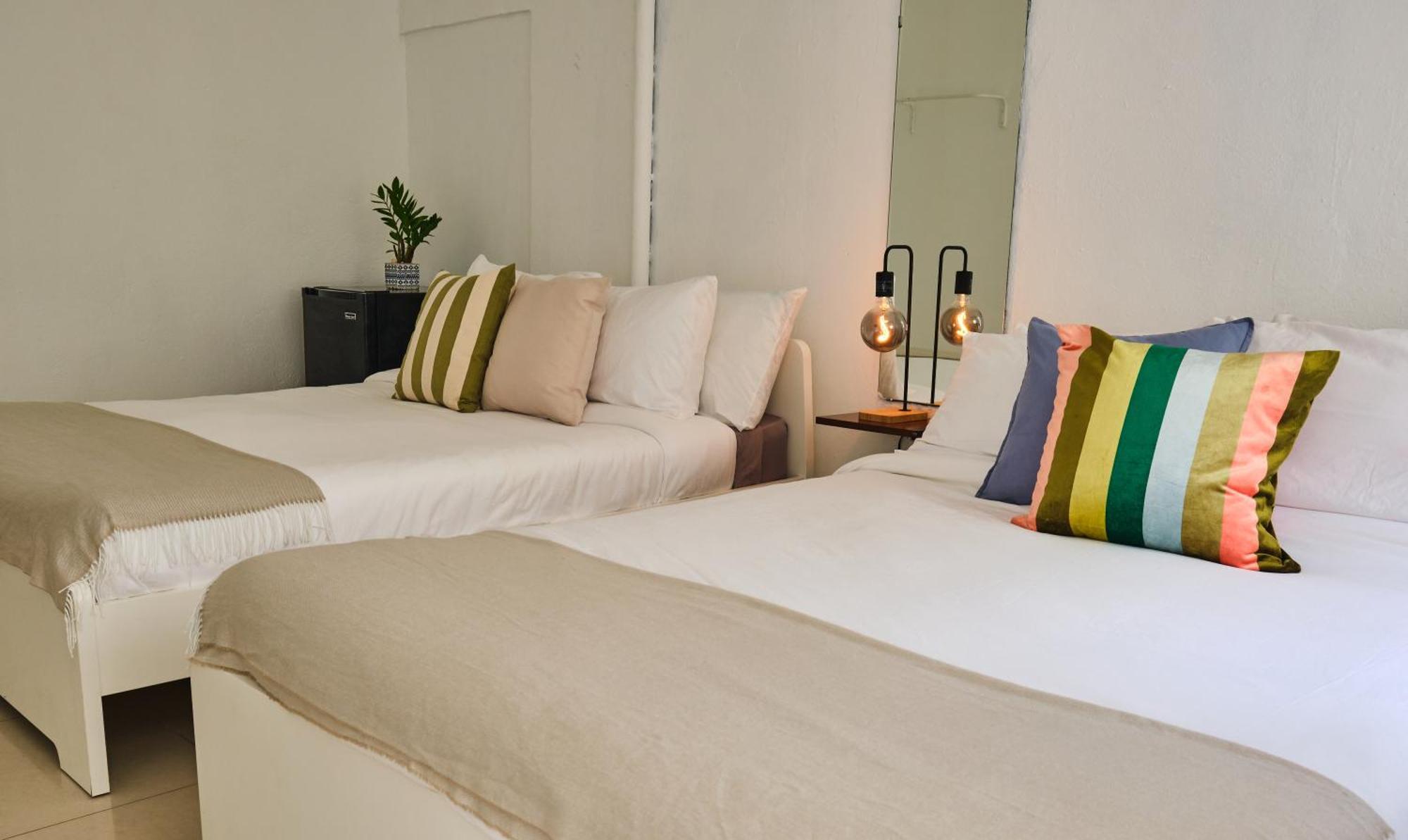 The Pelican Poshtel San Juan Bagian luar foto