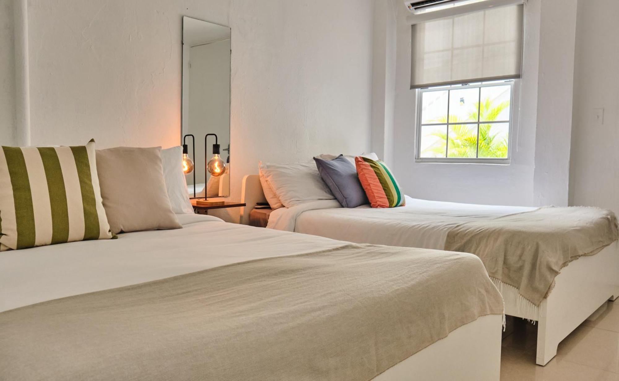 The Pelican Poshtel San Juan Bagian luar foto